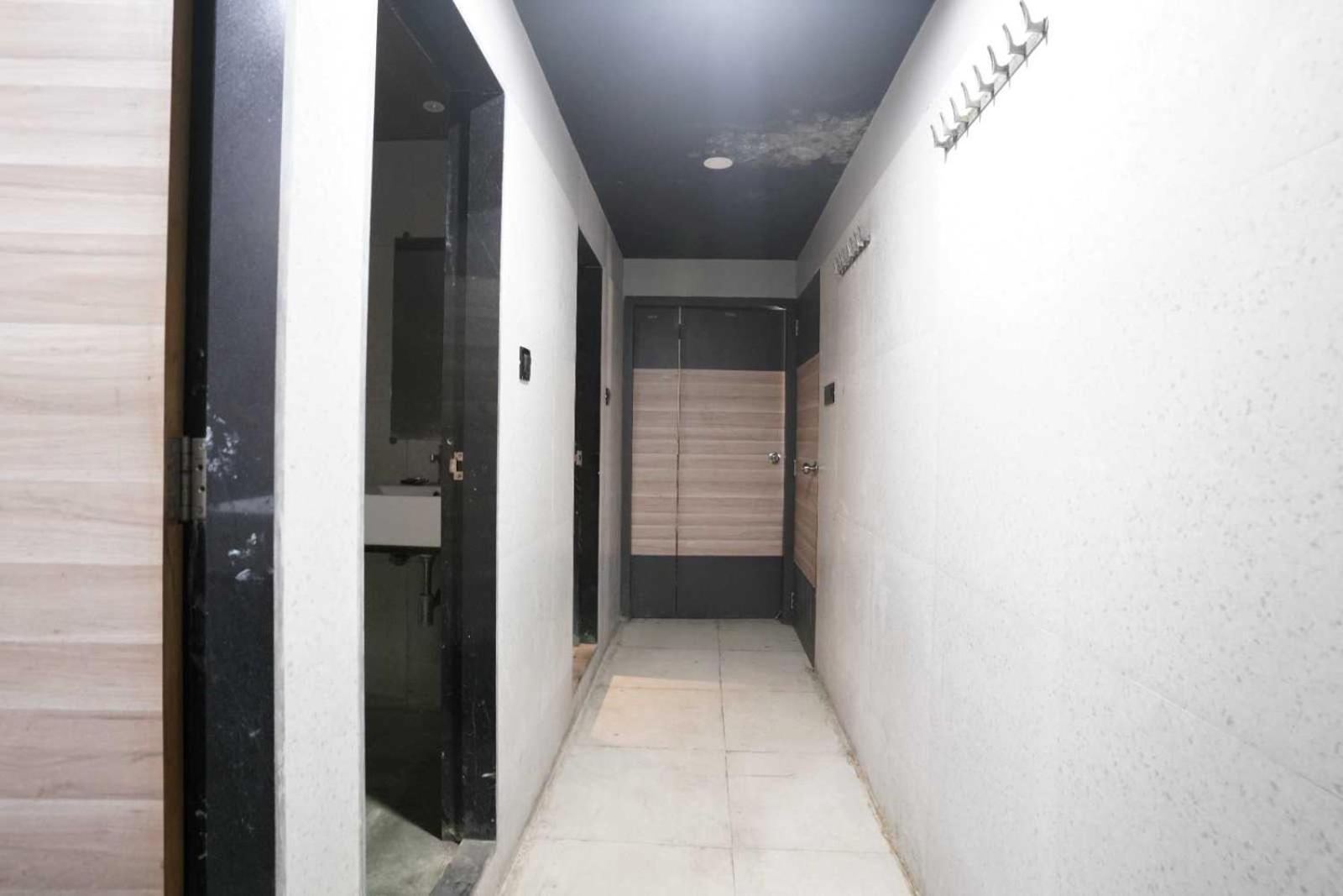 Hotel O We